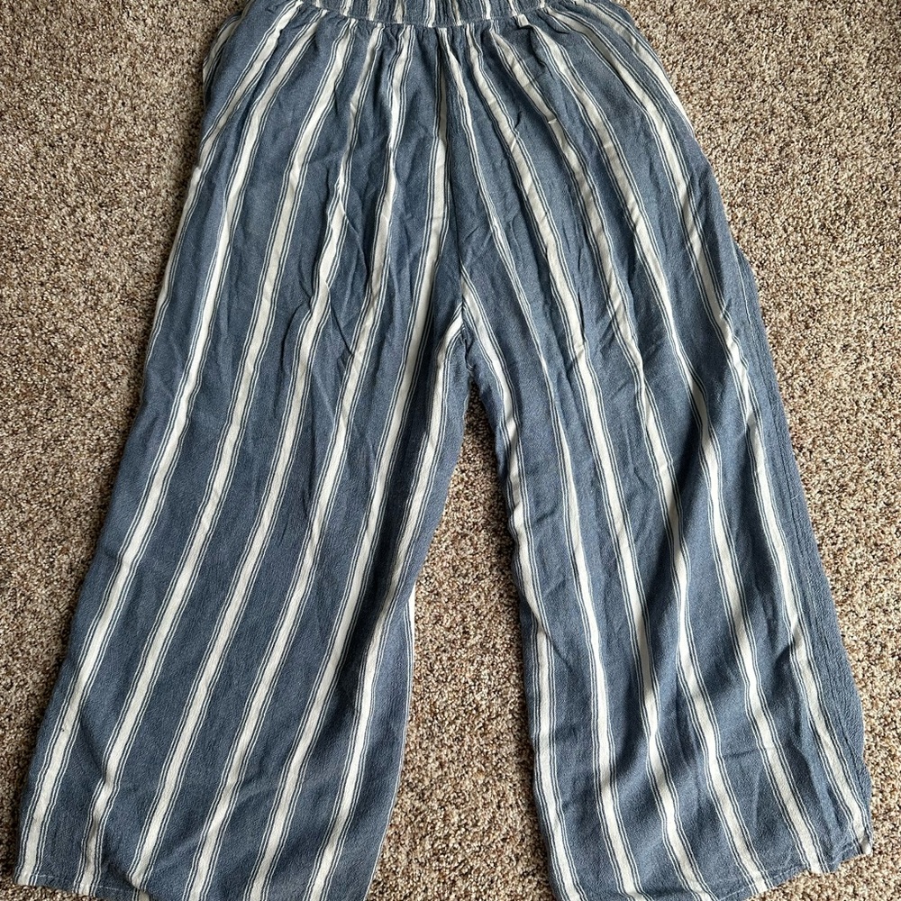Hollister flowy pants